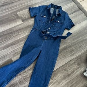 Short sleeve Denim jumpsuit with tie slash